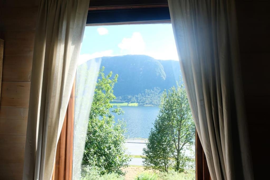 Apartment With Lake View In Jolster Årdal Buitenkant foto