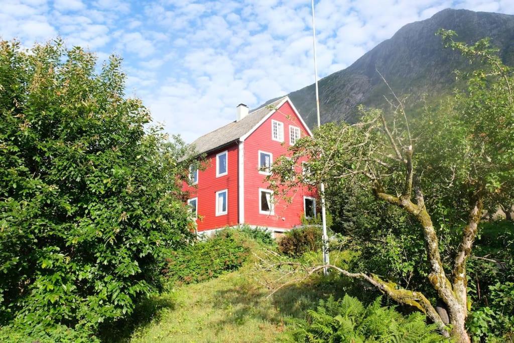 Apartment With Lake View In Jolster Årdal Buitenkant foto