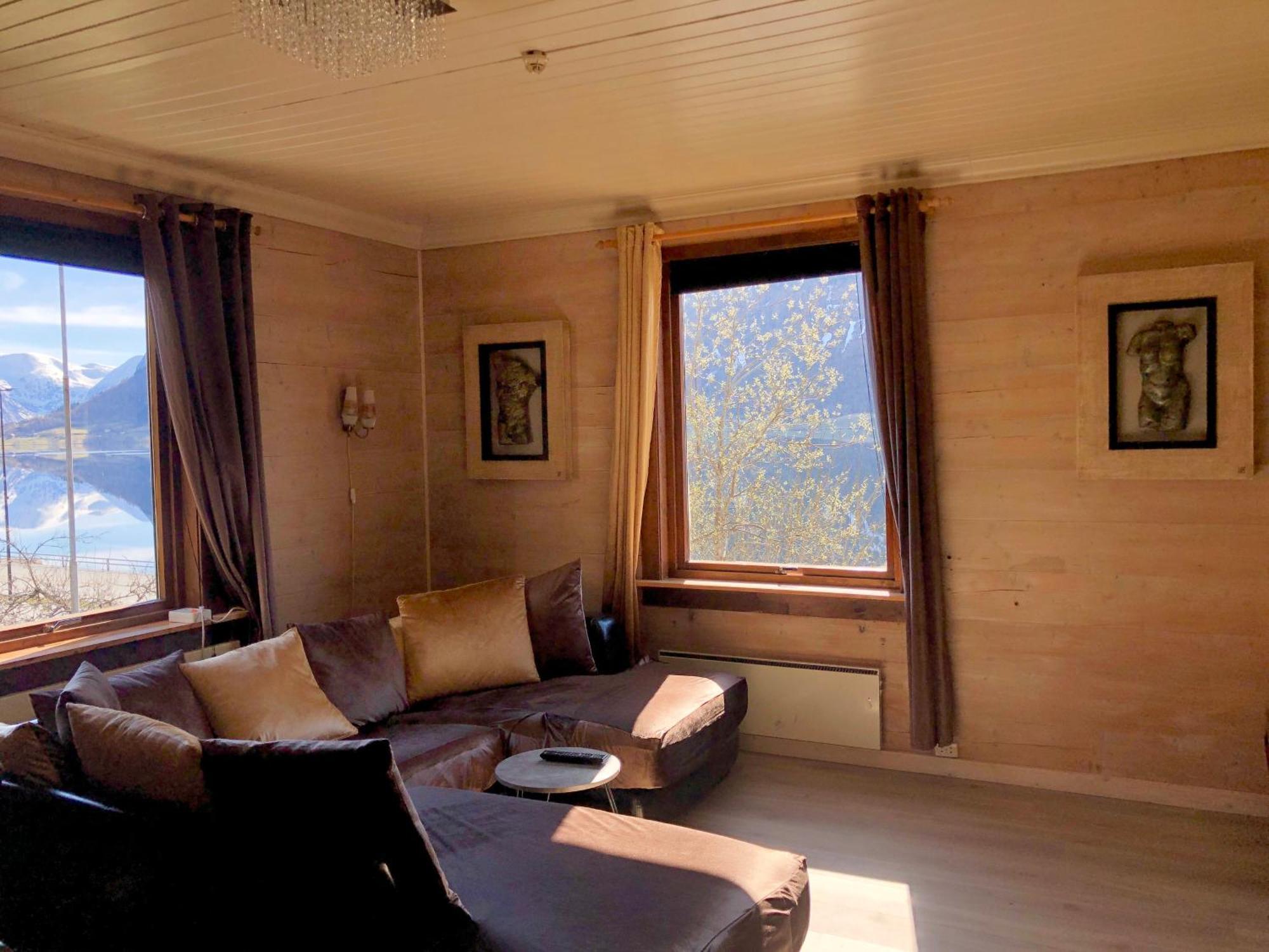 Apartment With Lake View In Jolster Årdal Buitenkant foto
